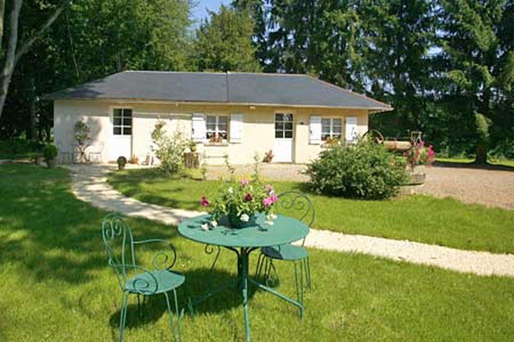 Hotel Les Grands Chenes 생-파르조 외부 사진