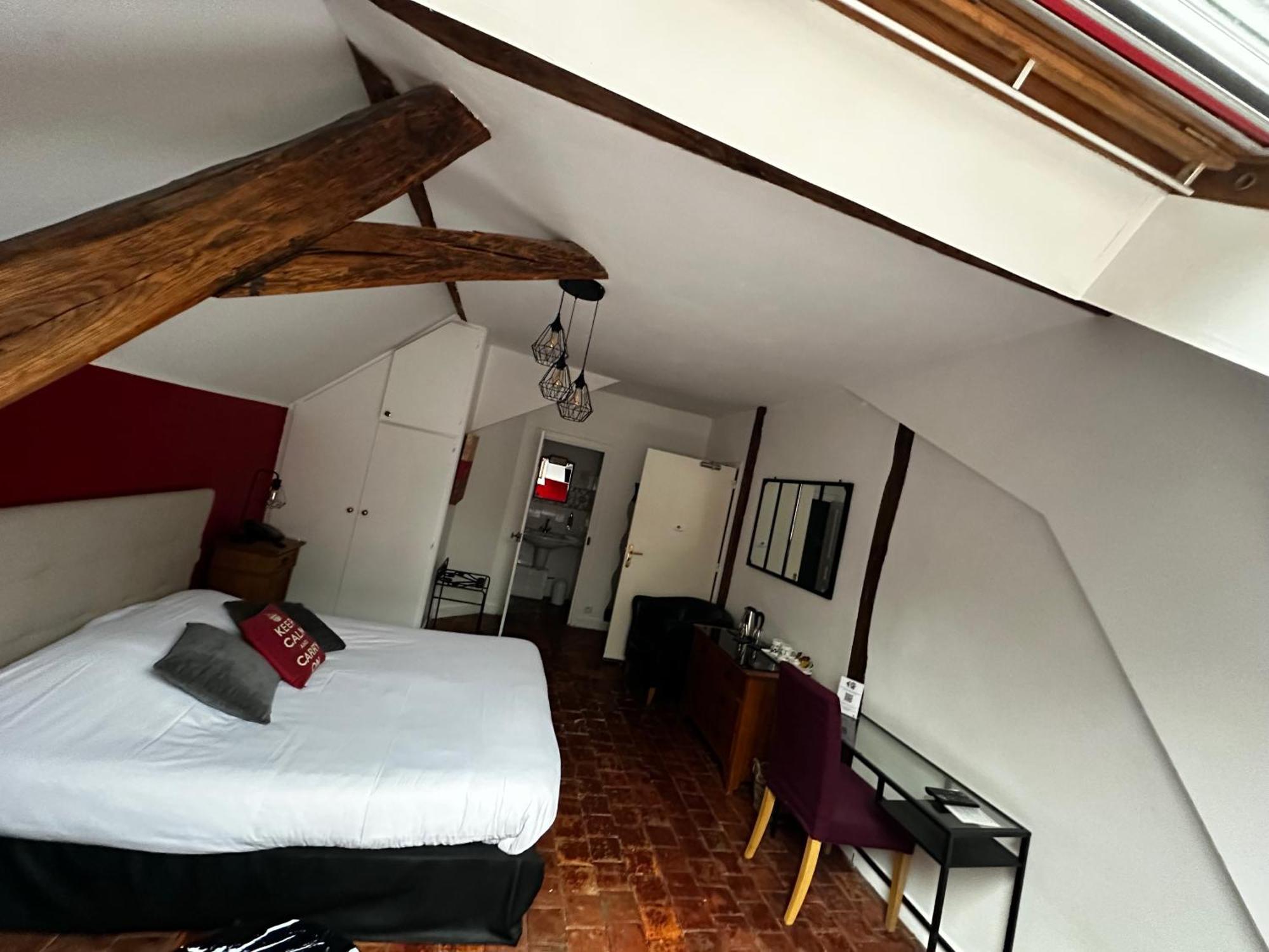 Hotel Les Grands Chenes 생-파르조 외부 사진