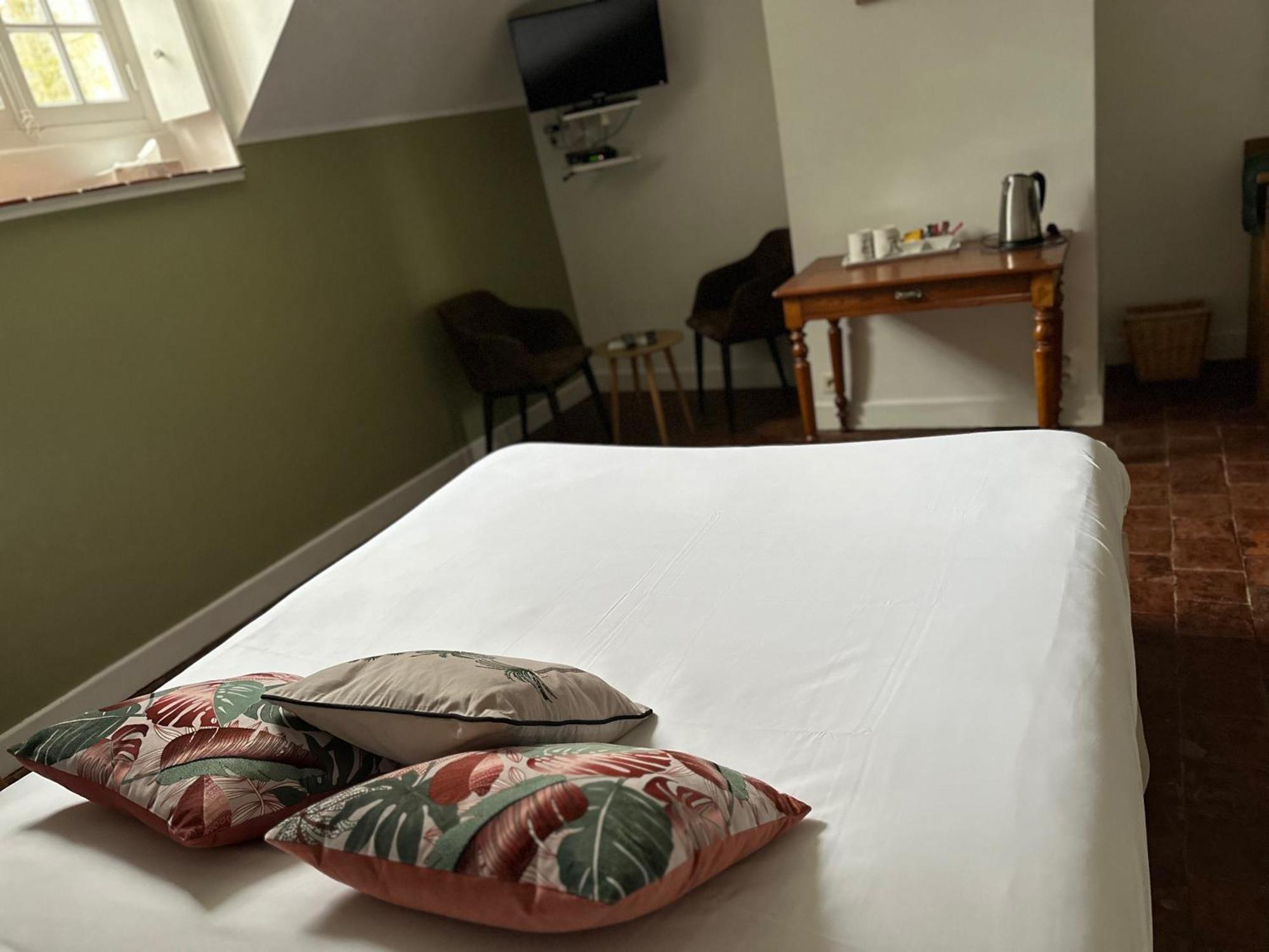 Hotel Les Grands Chenes 생-파르조 외부 사진