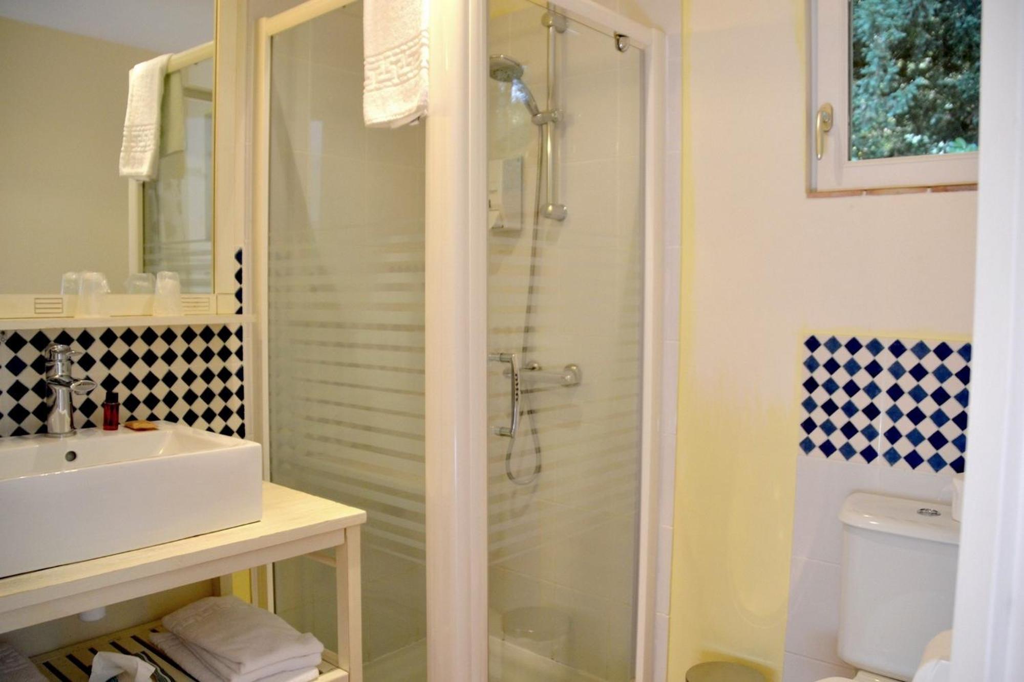 Hotel Les Grands Chenes 생-파르조 외부 사진