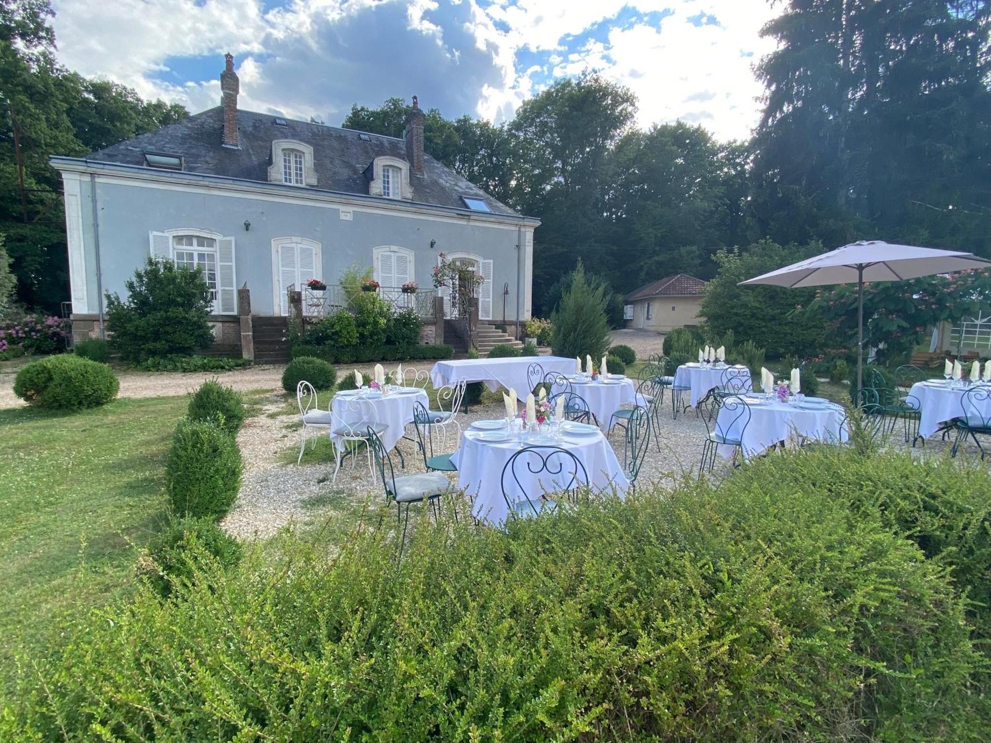 Hotel Les Grands Chenes 생-파르조 외부 사진